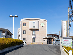 富雄産婦人科 徒歩3分(約170〜180m)