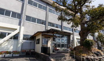 奈良市立富雄北小学校 徒歩6分(約430〜440m)