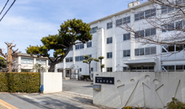 奈良市立富雄中学校 徒歩16分(約1,240〜1,250m)